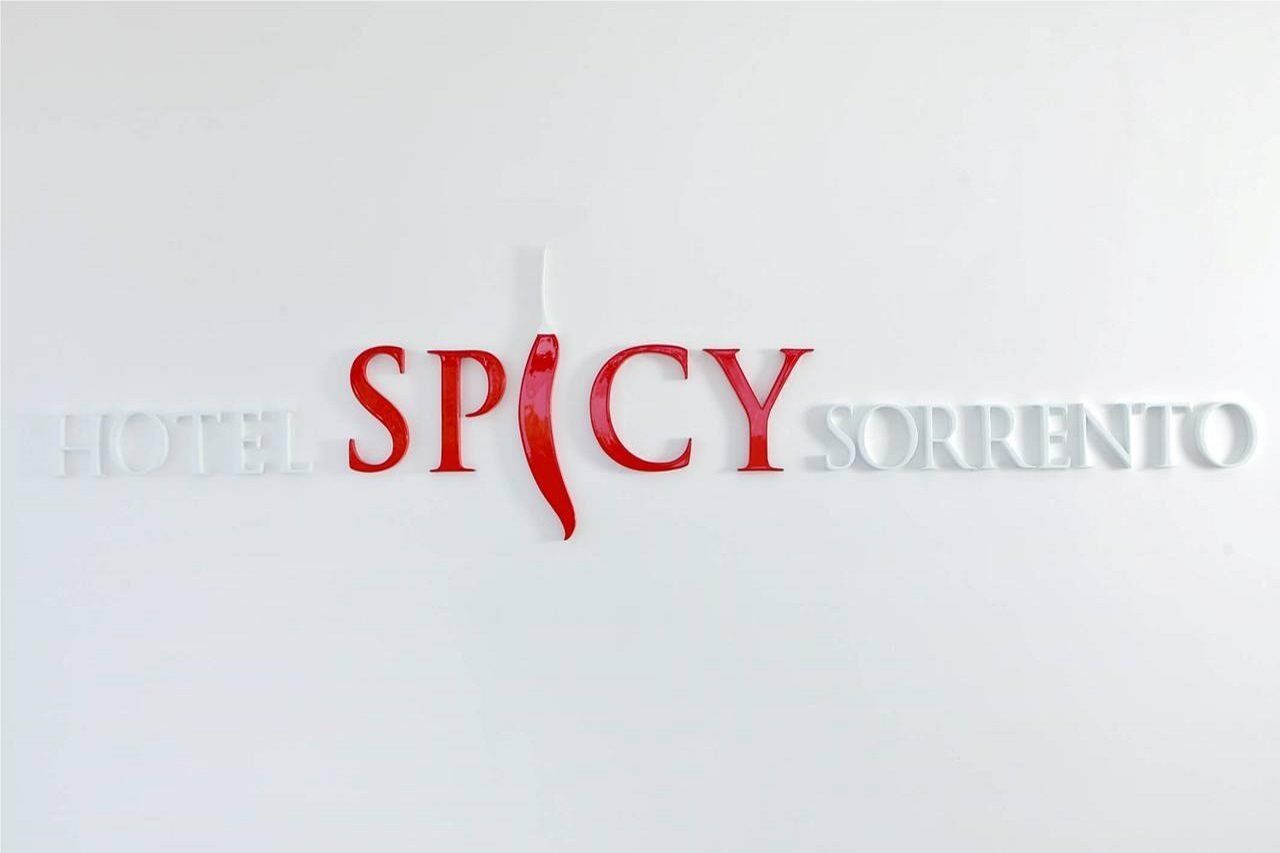 Hotel Spicy Соренто Екстериор снимка
